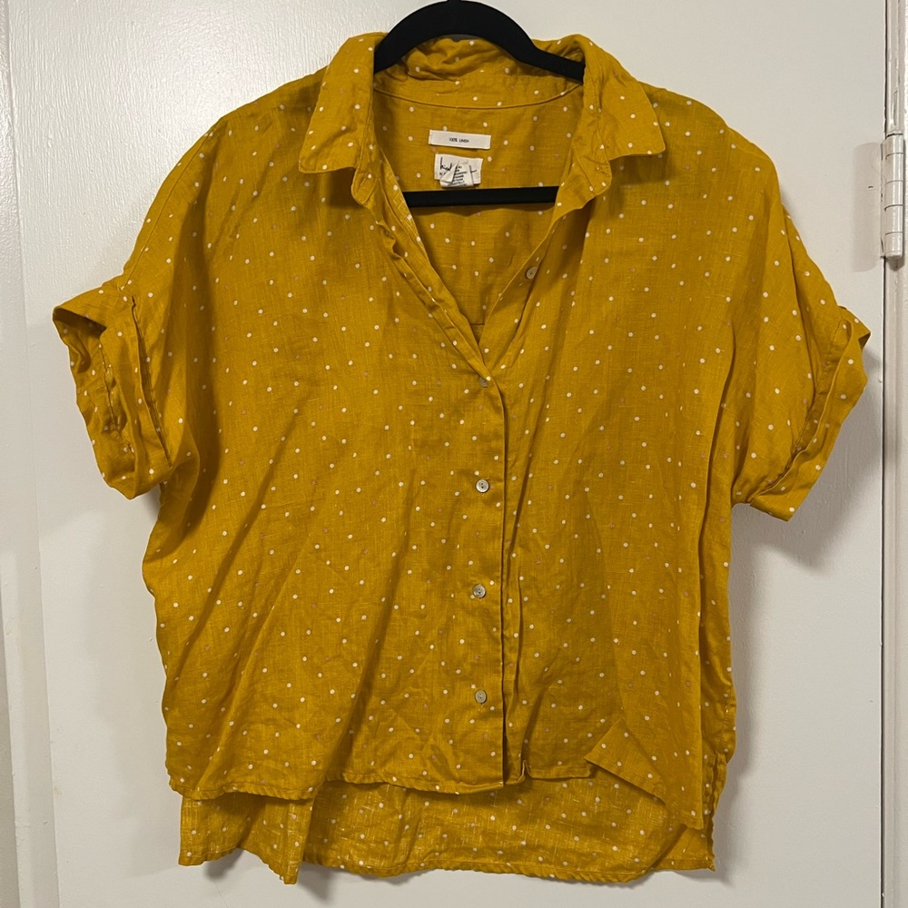 🟡 NWOT Button Up Linen Top 🟡